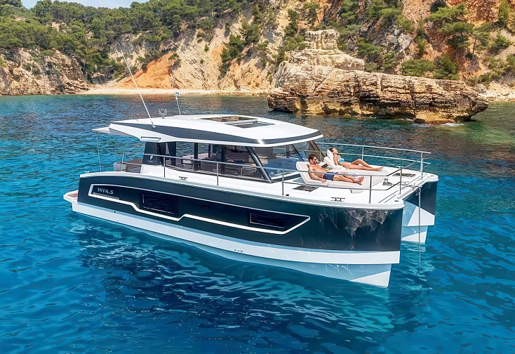Fountaine Pajot 40